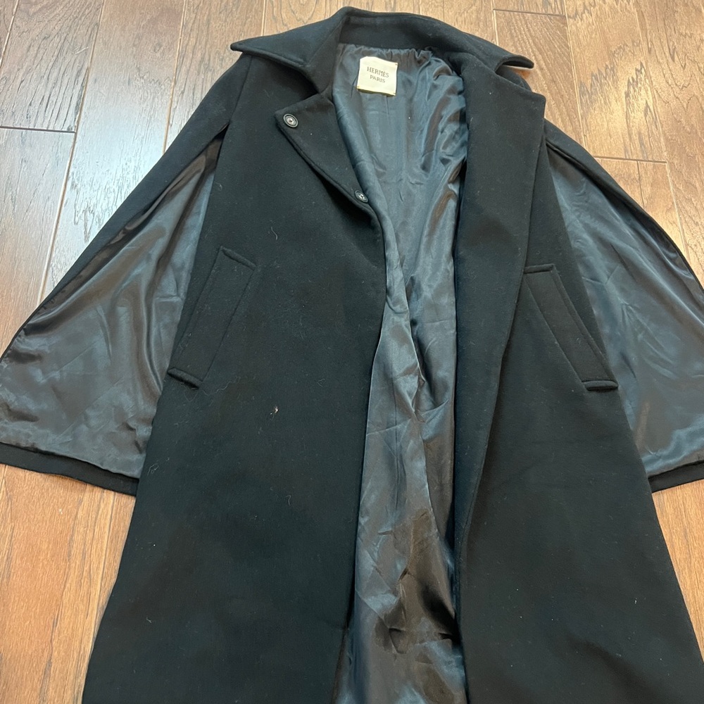 Herme* Black cape